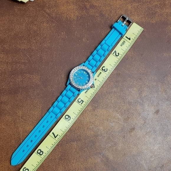GENEVA Quartz Watch Unused NWOT
Silicone Blue - Picture 9 of 10